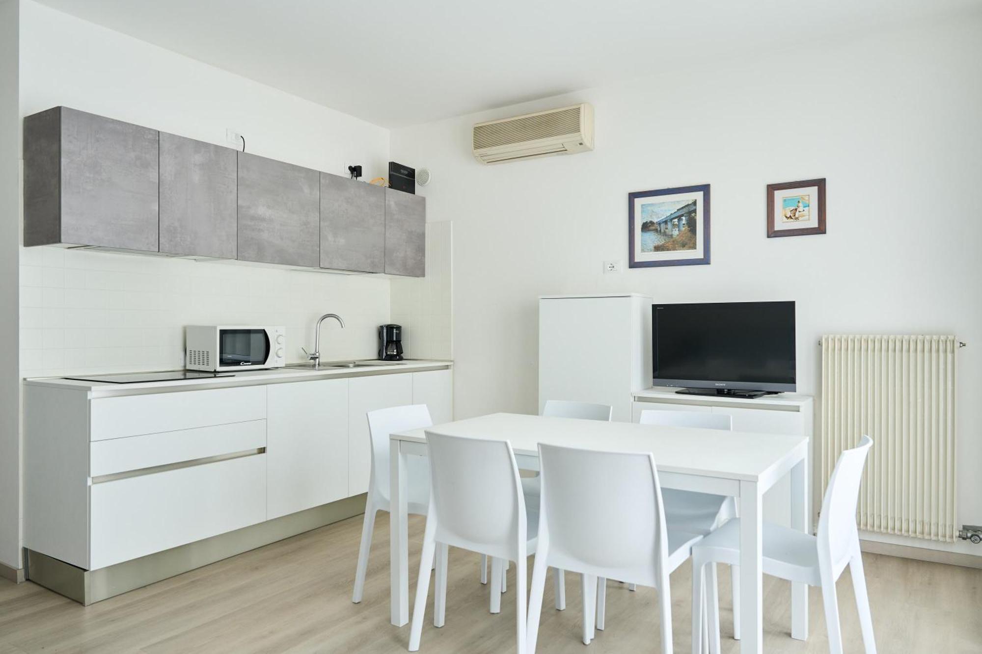 Appartamenti Villa Paola-Pochi Passi Dal Mare-Zona Piazza Aurora-Lido Di Jesolo Exterior photo